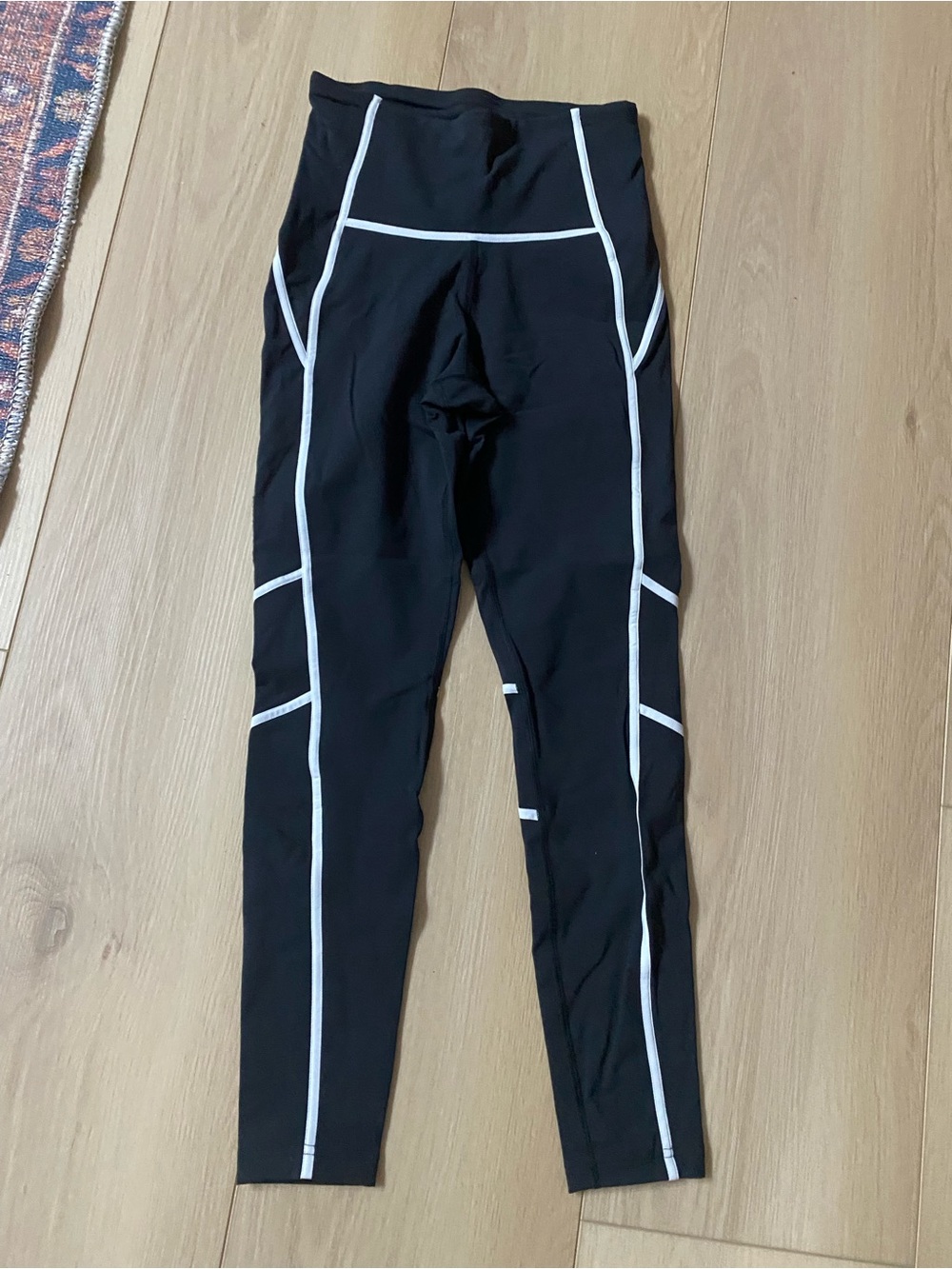 Reebok Black Leggings with White Contrast Piping - Picture 1 of 3